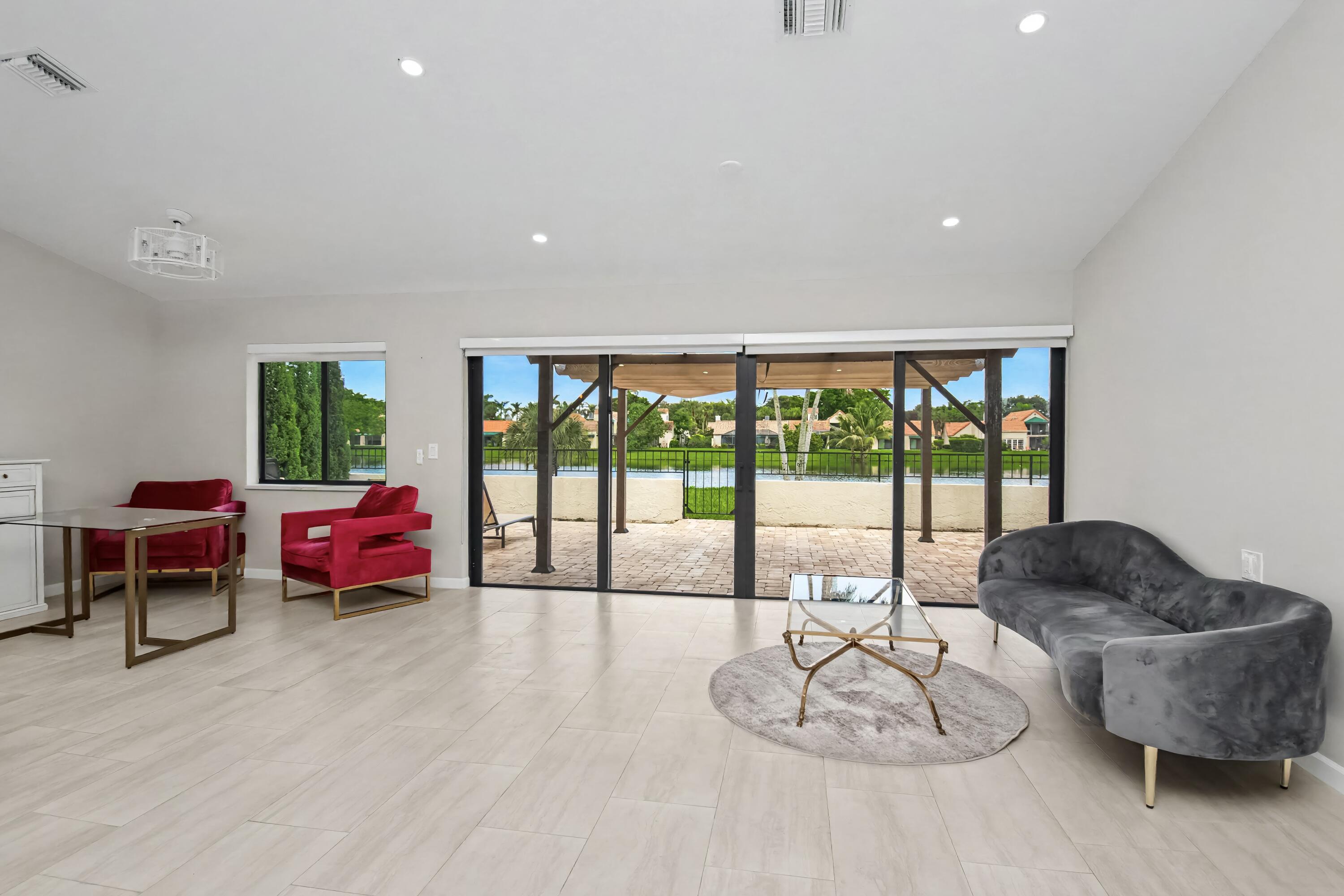 21460 LAGUNA Drive
