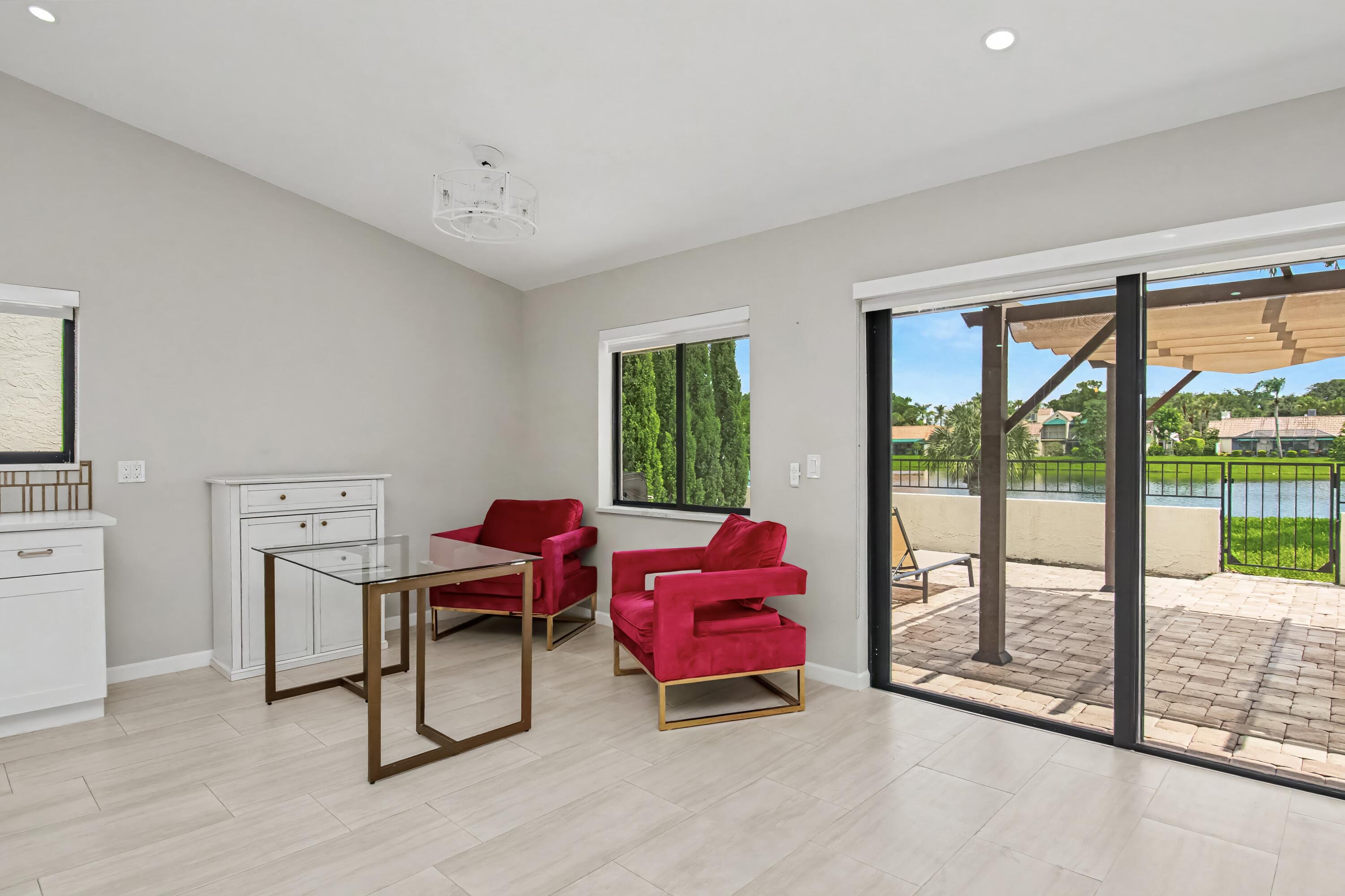 21460 LAGUNA Drive