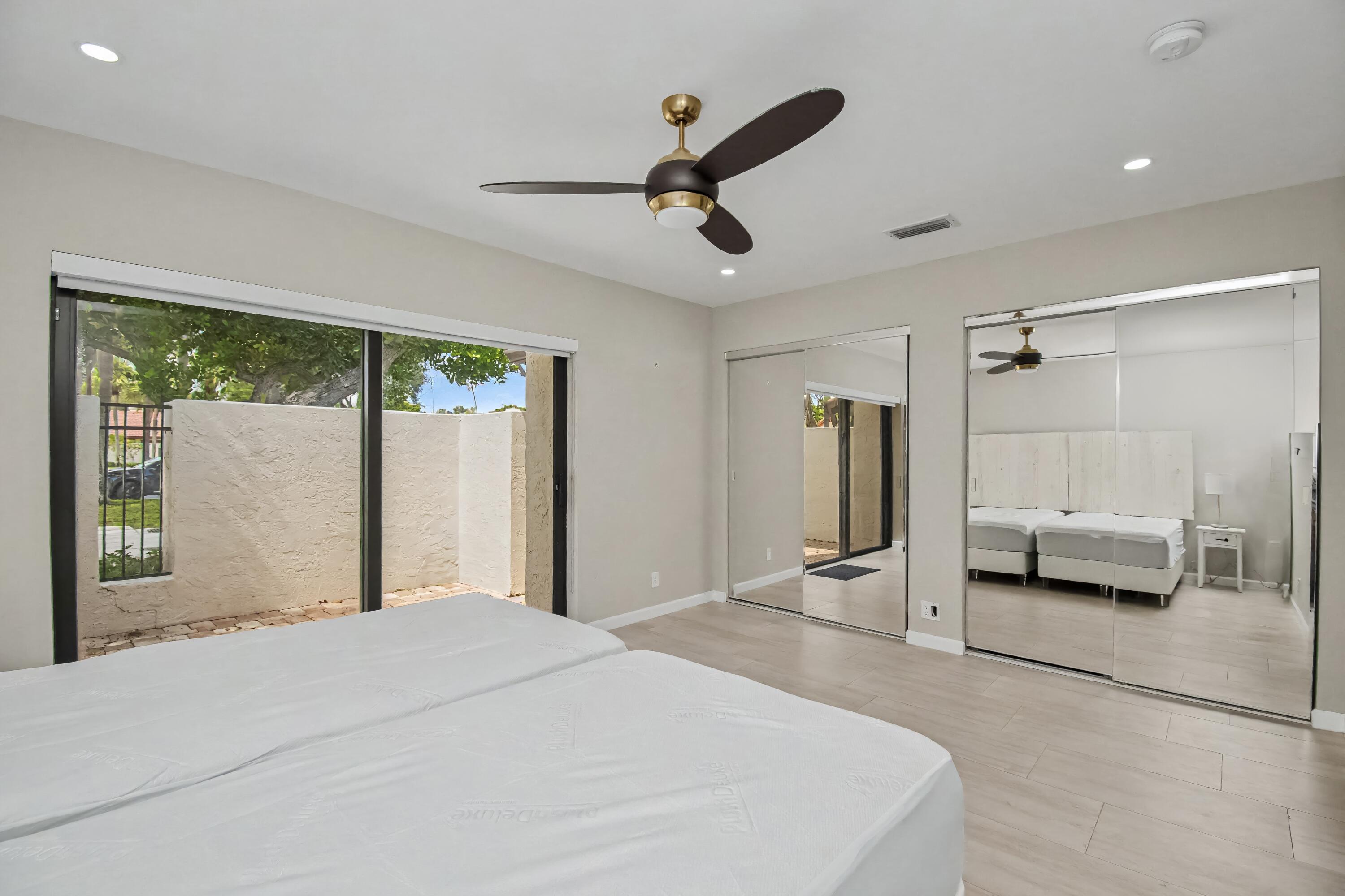21460 LAGUNA Drive
