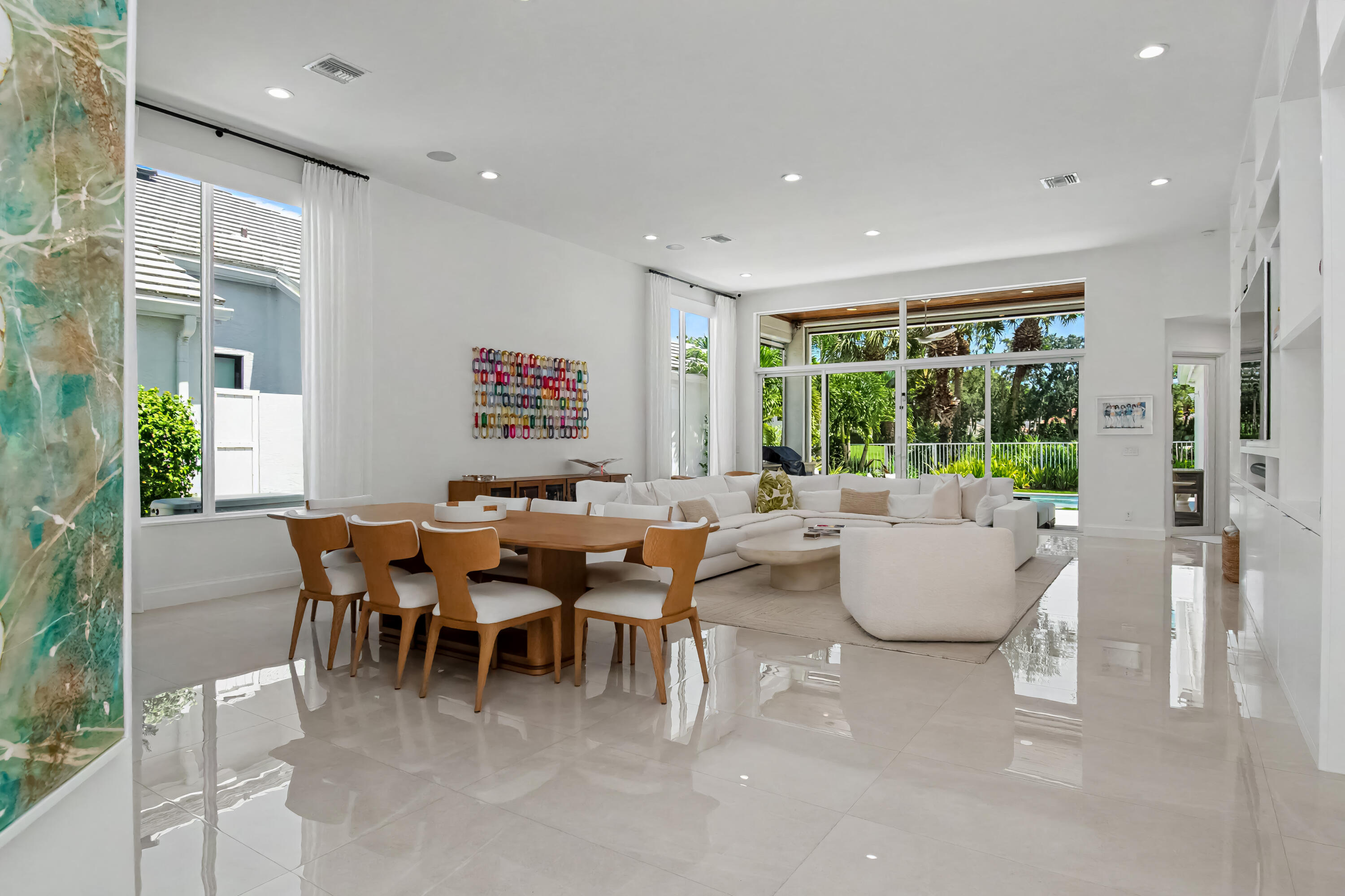 16124 VILLA VIZCAYA Place