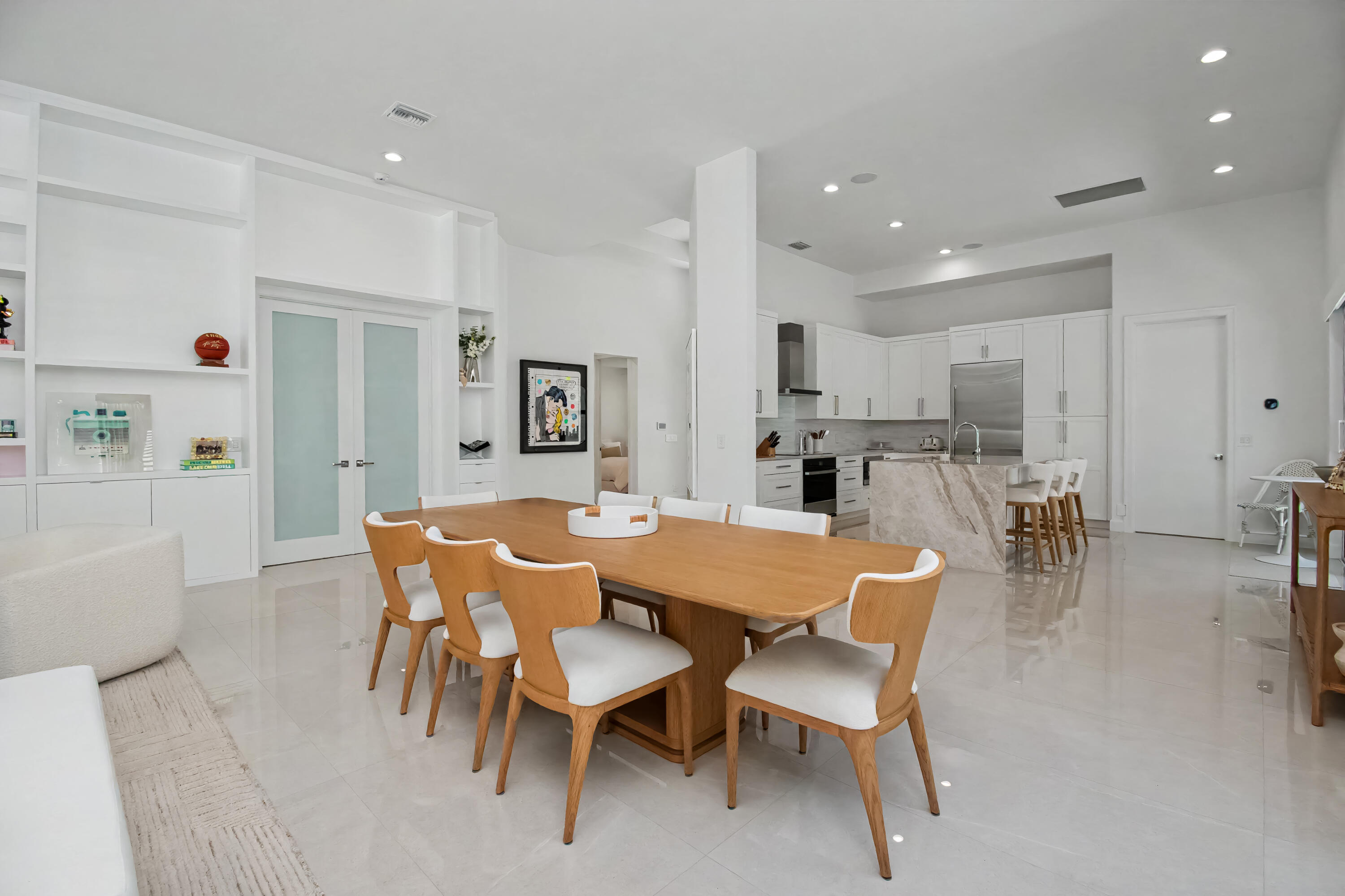 16124 VILLA VIZCAYA Place