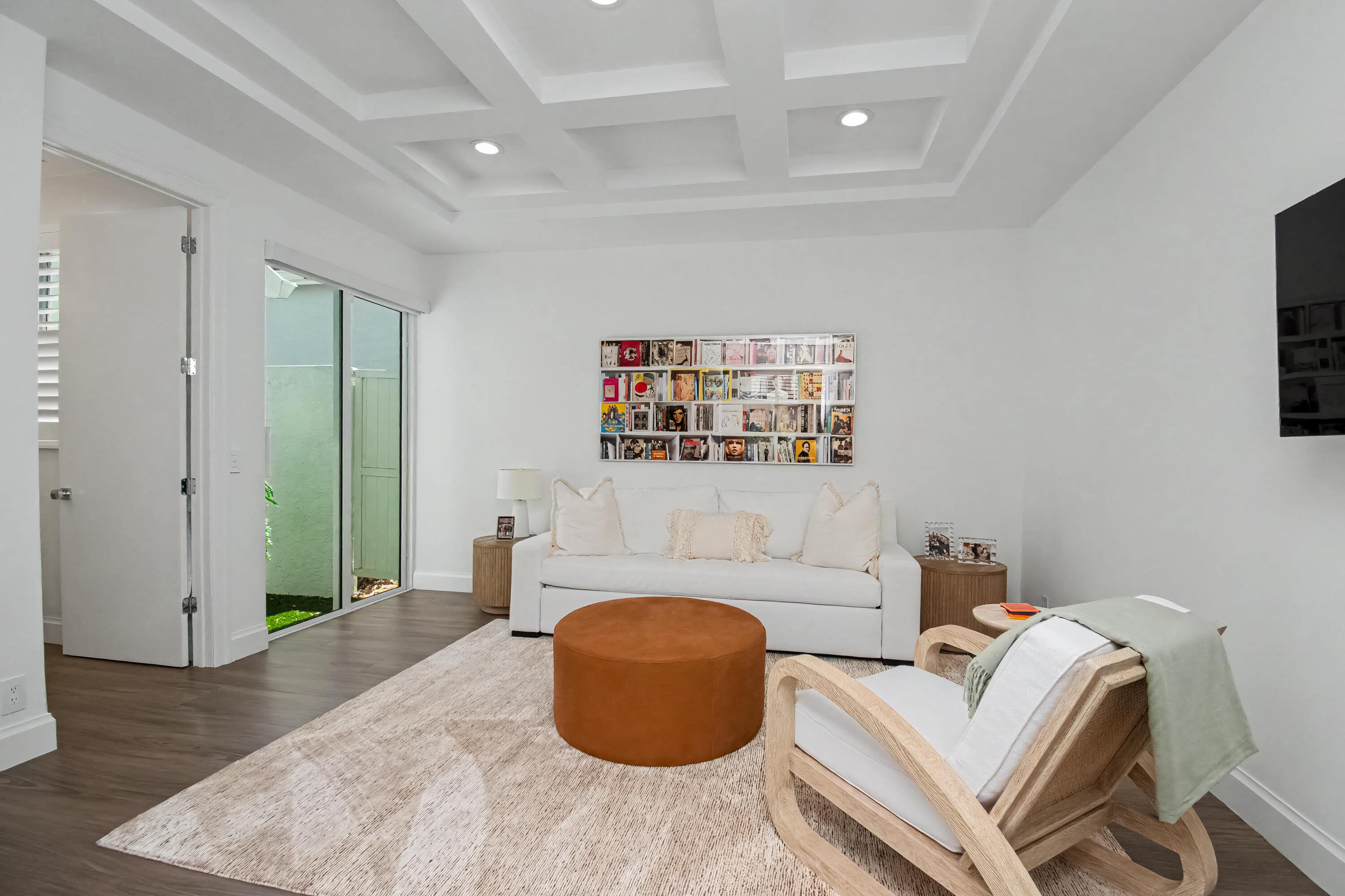 16124 VILLA VIZCAYA Place