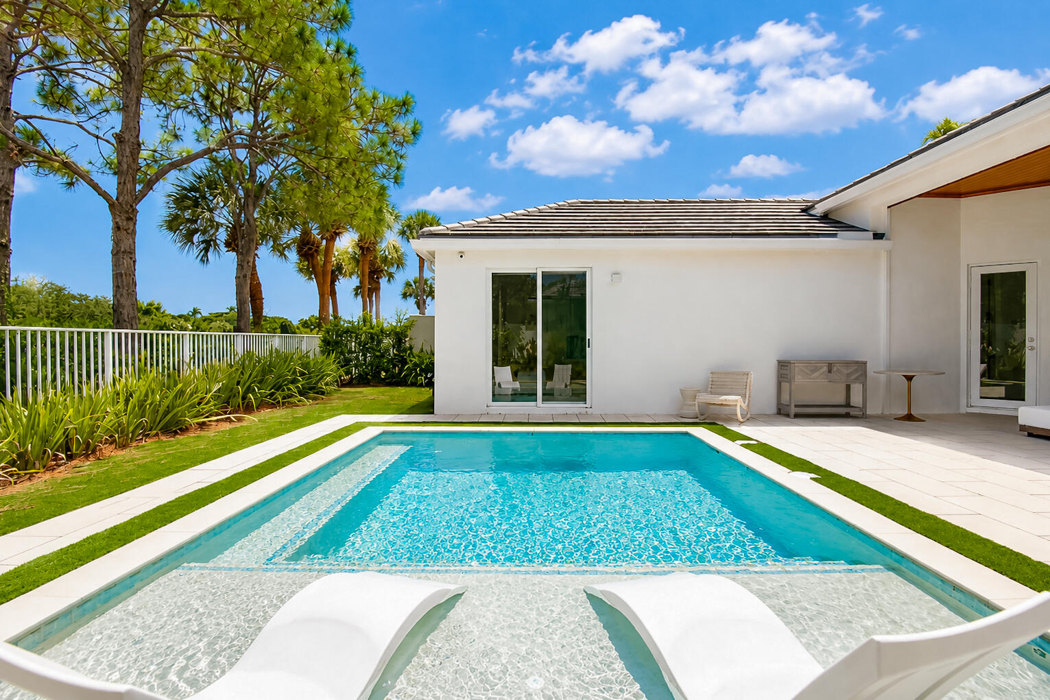16124 VILLA VIZCAYA Place