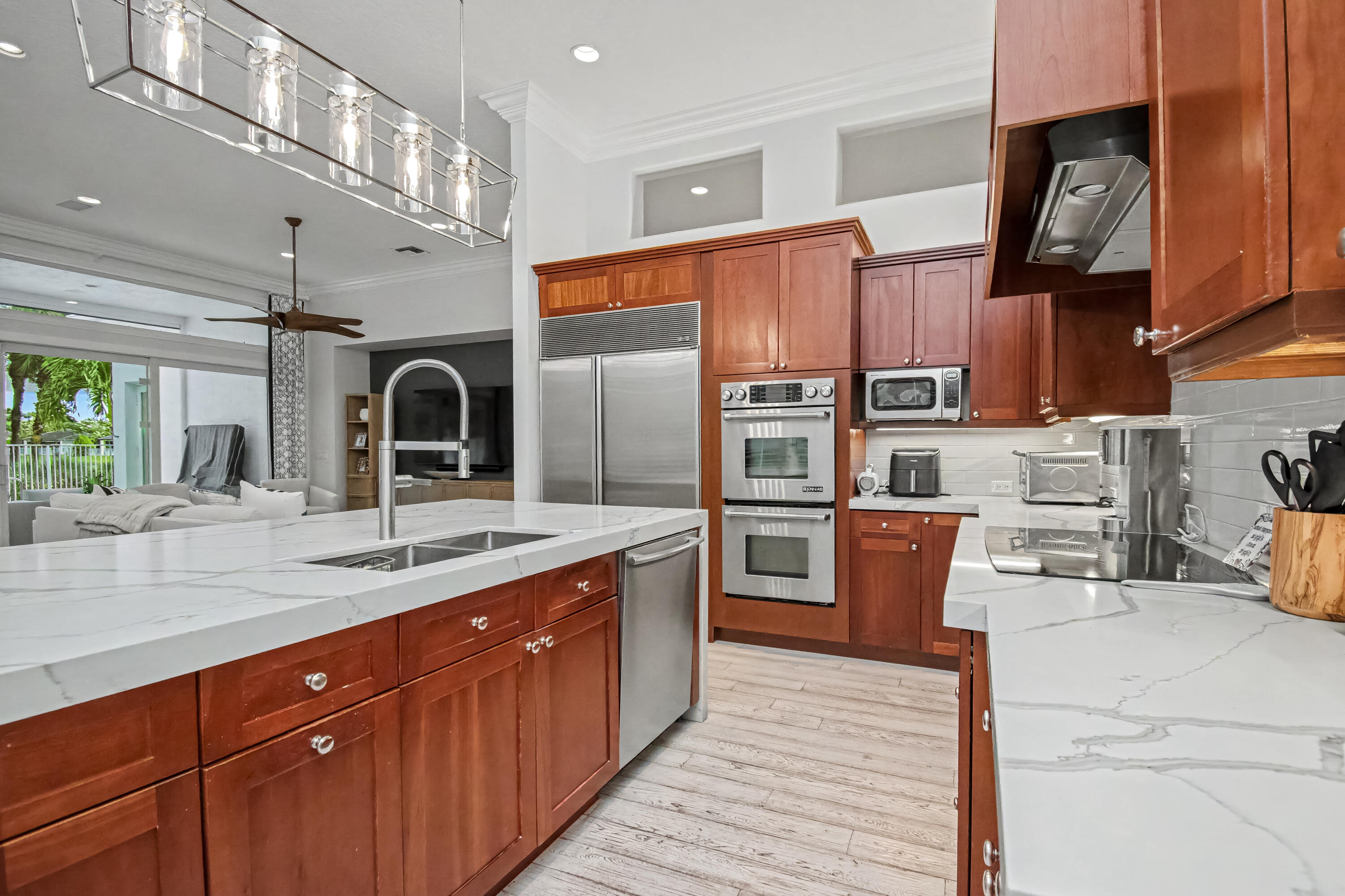 7952 VILLA D ESTE Way