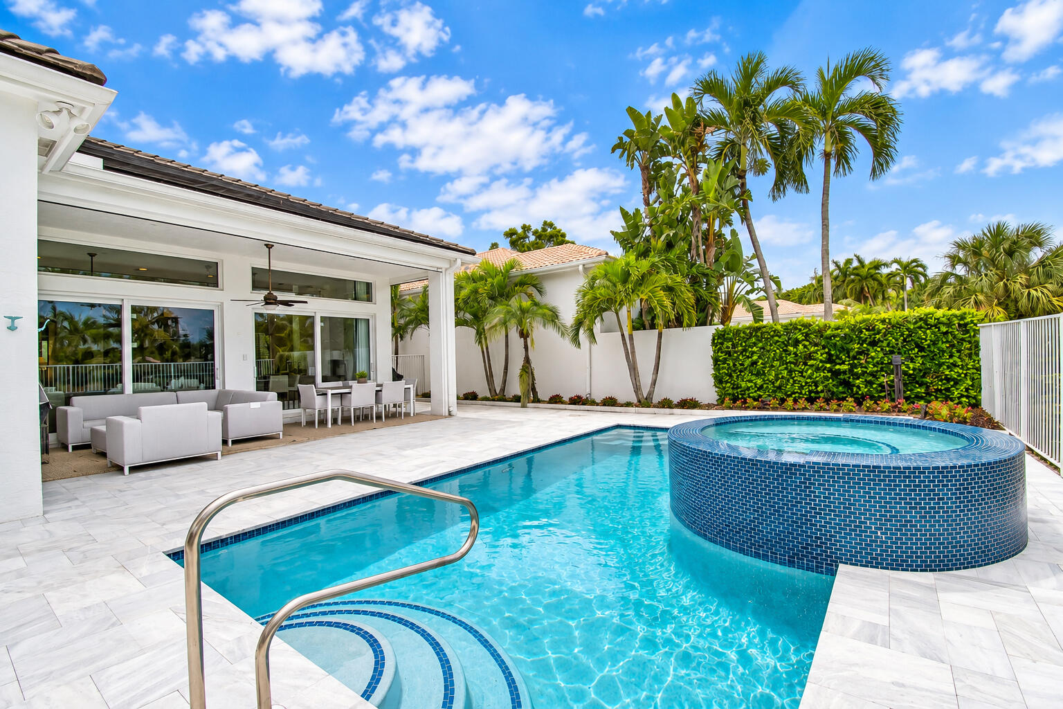 7952 VILLA D ESTE Way