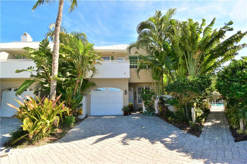 115 Venetian Dr 4 or G