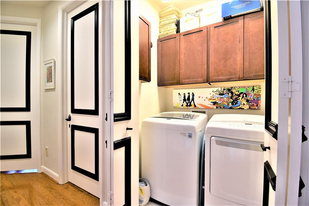 115 Venetian Dr 4 or G