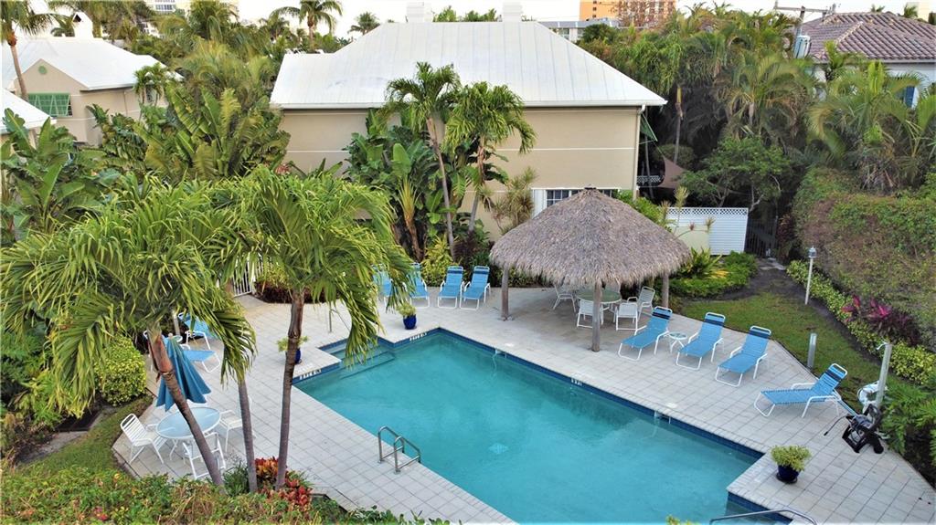 115 Venetian Dr 4 or G