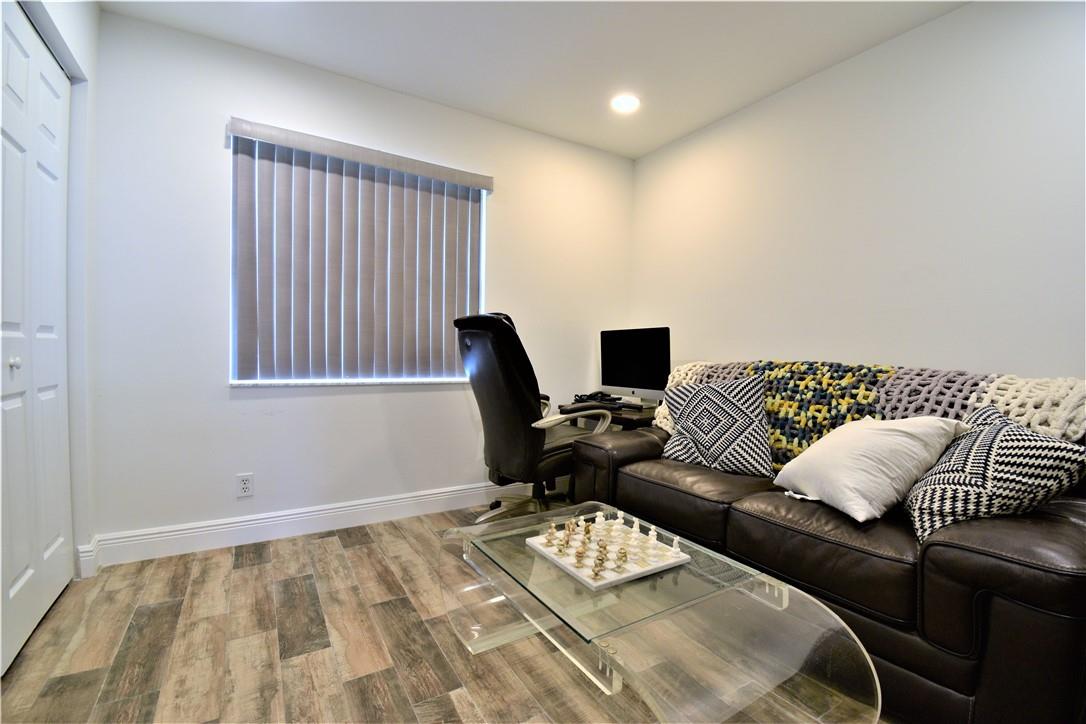 6762 Las Colinas Court