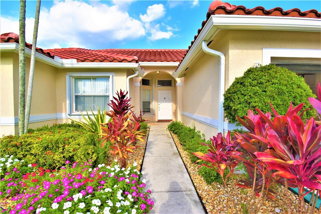 6762 Las Colinas Court