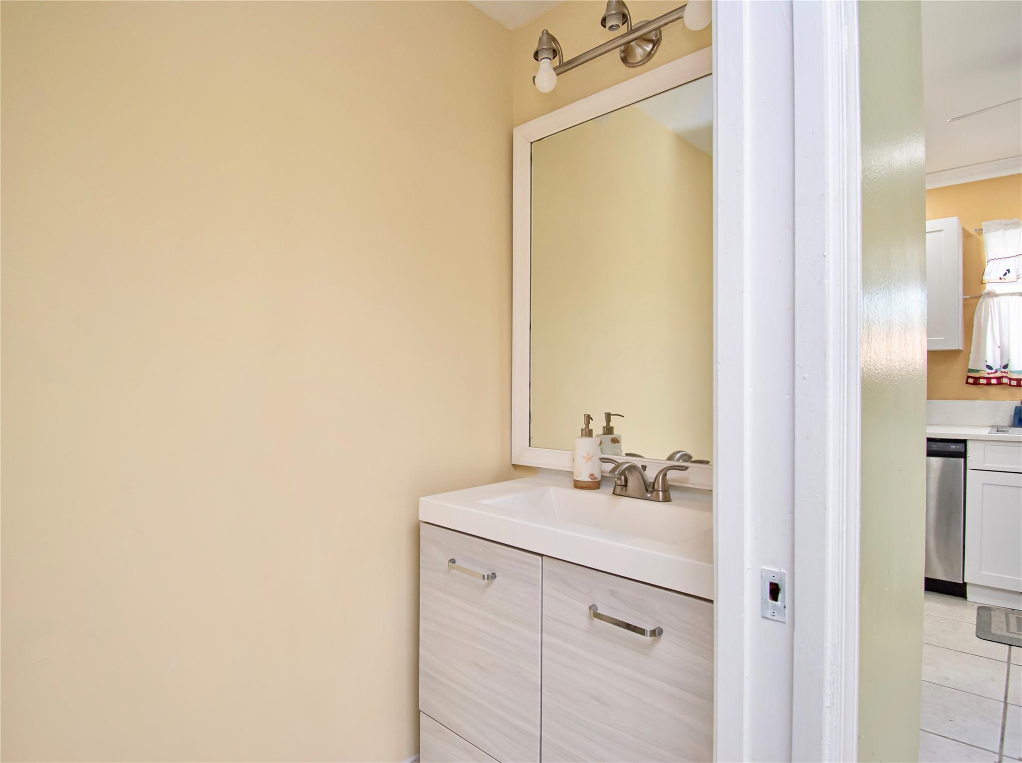 4722 SW 13th Ct 4722