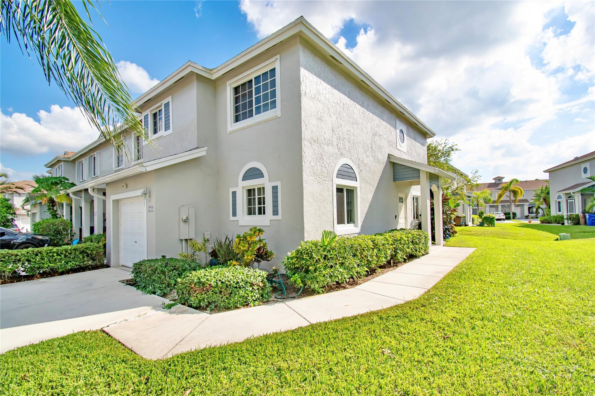 4722 SW 13th Ct 4722