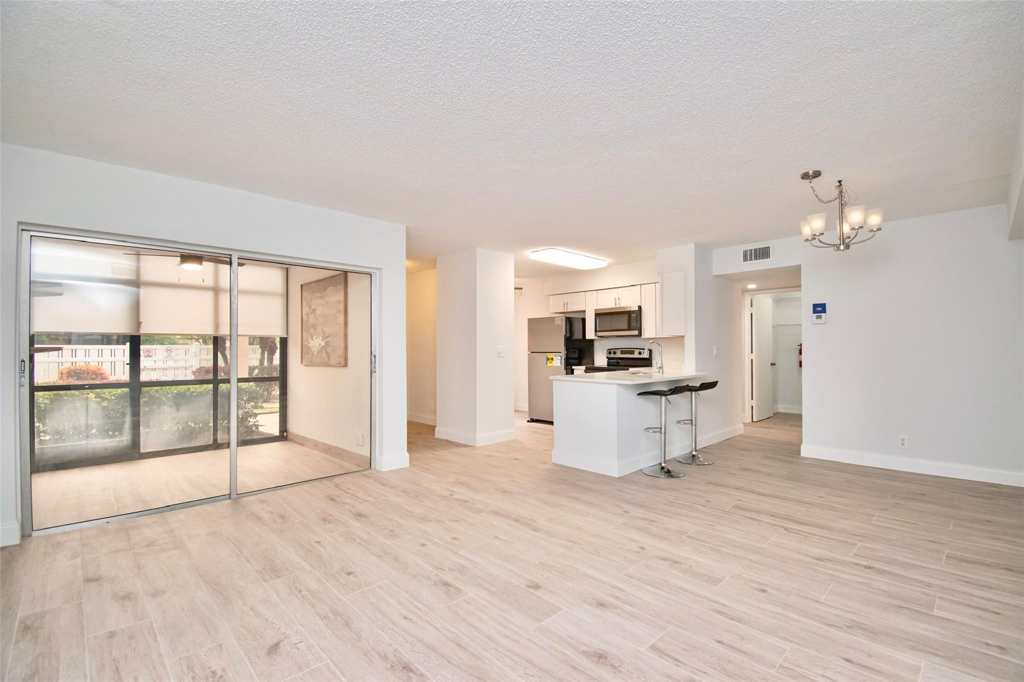 14917 Wedgefield Dr 102