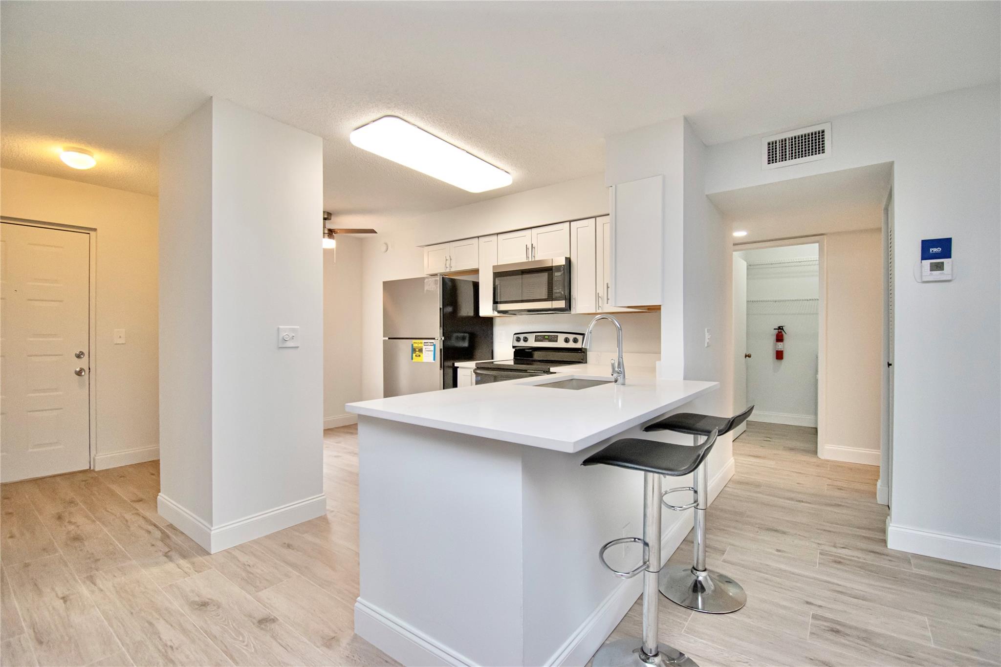 14917 Wedgefield Dr 102