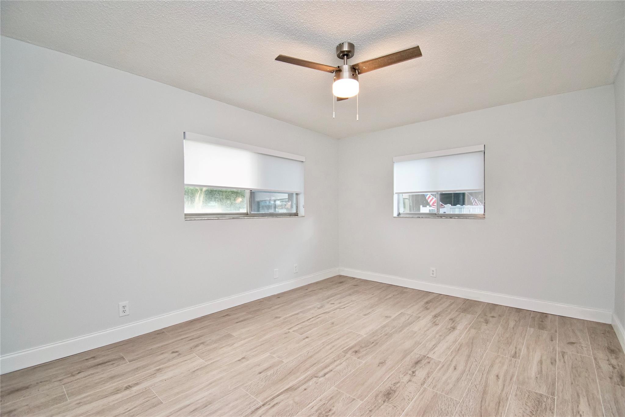 14917 Wedgefield Dr 102