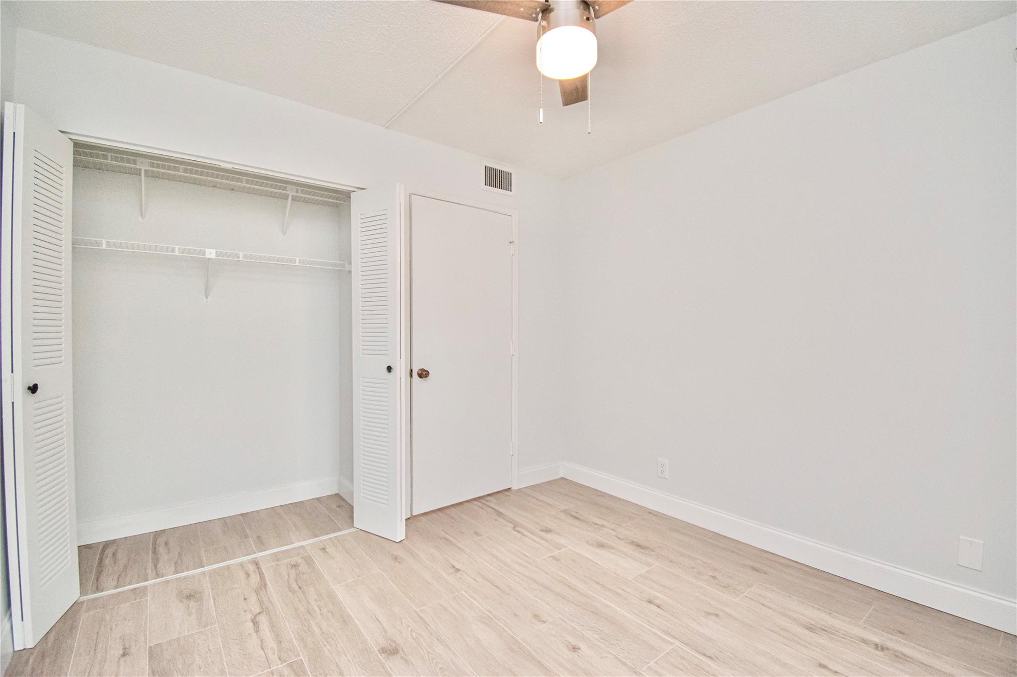 14917 Wedgefield Dr 102