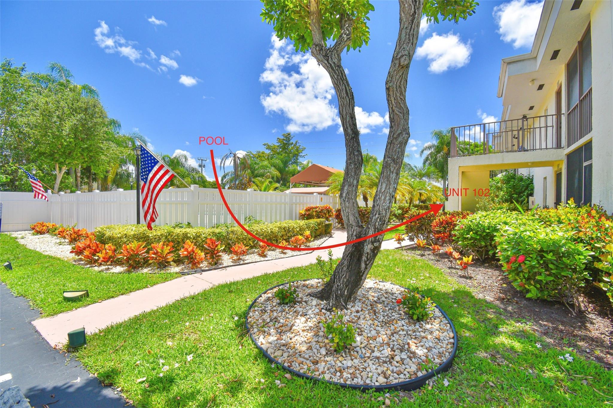 14917 Wedgefield Dr 102