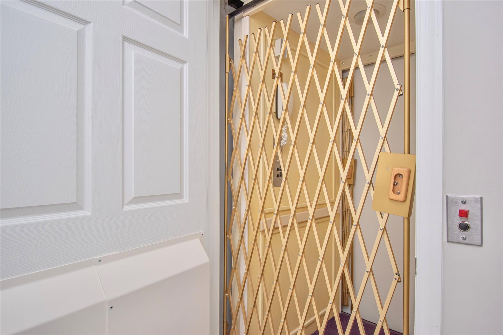 12492 Crystal Pointe Dr 201