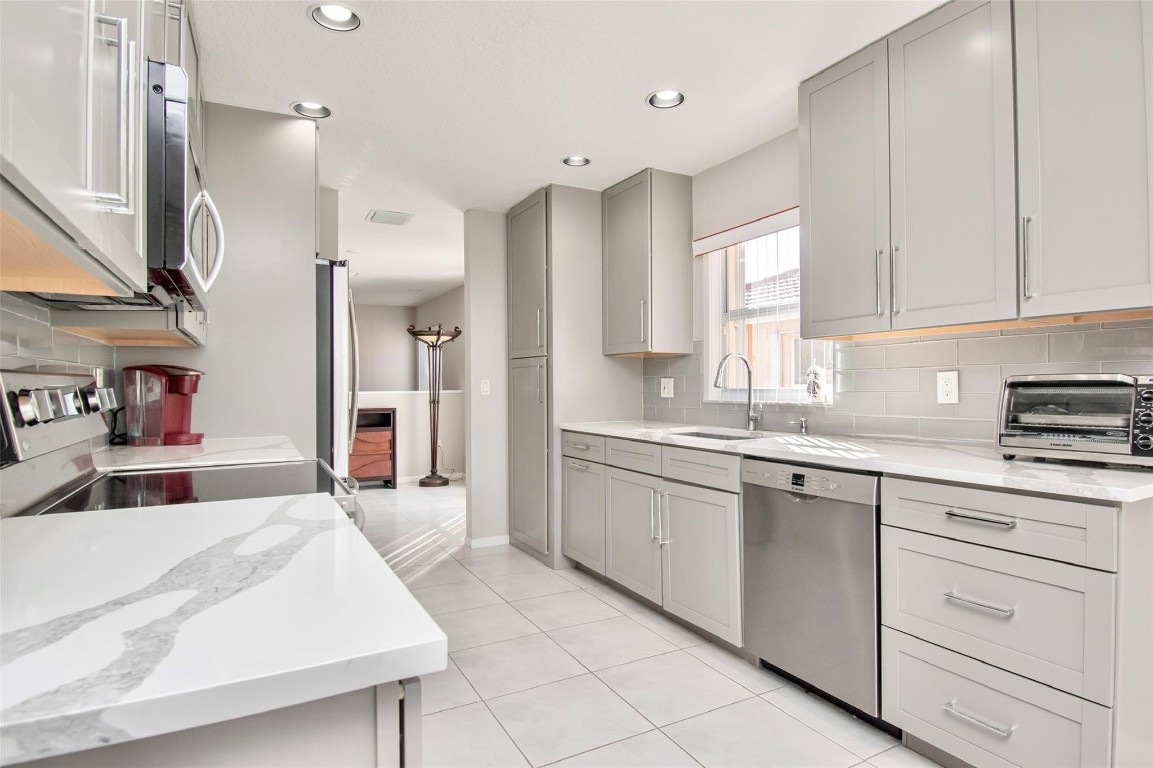 12492 Crystal Pointe Dr 201