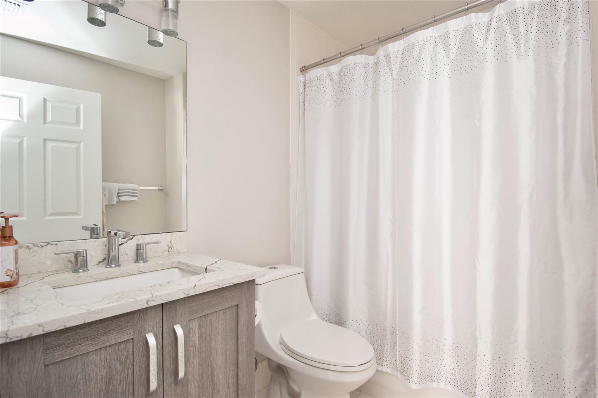 12492 Crystal Pointe Dr 201