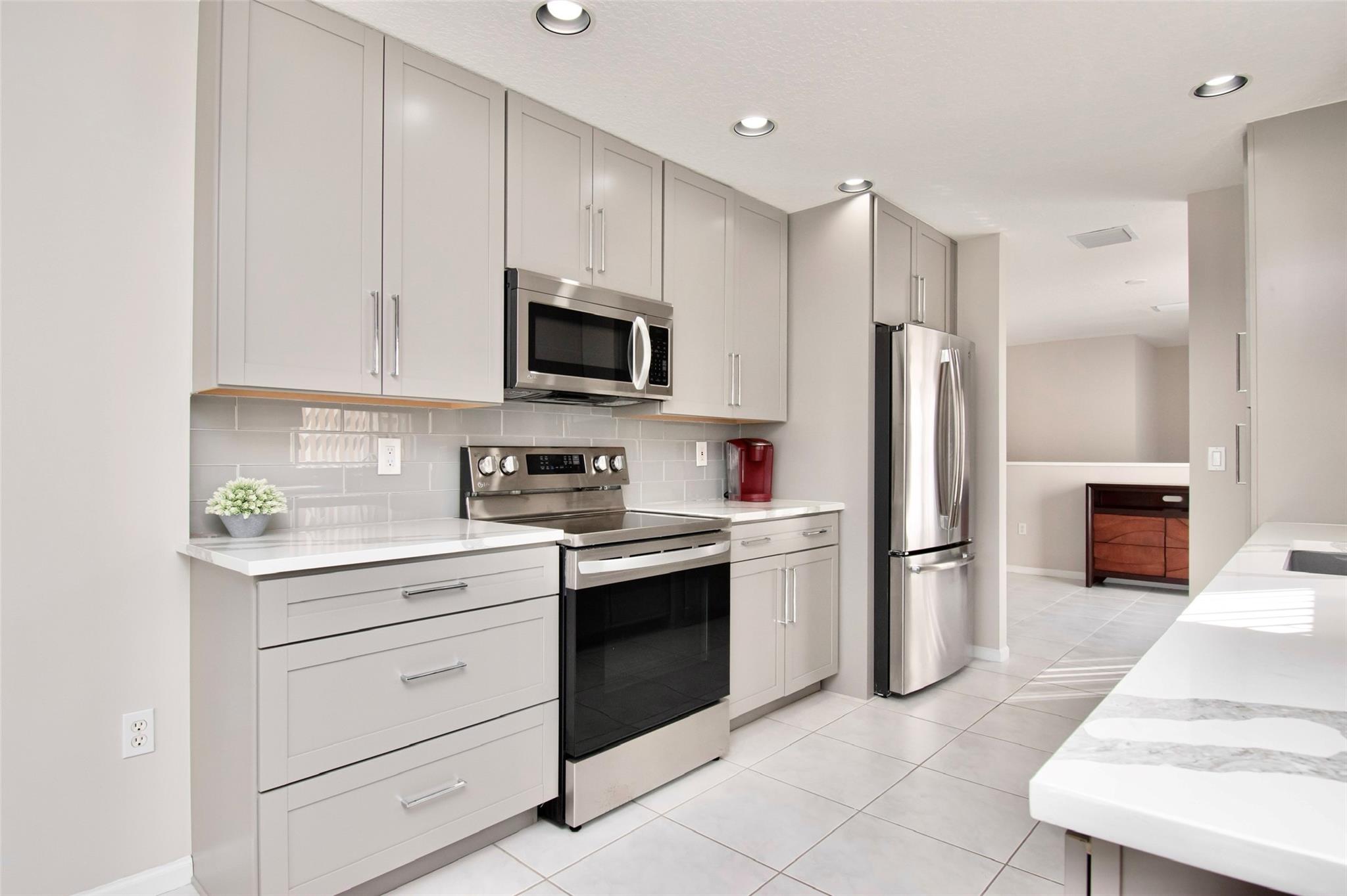 12492 Crystal Pointe Dr 201