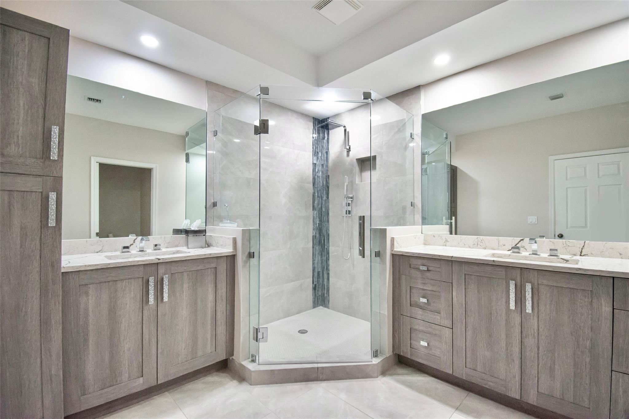 12492 Crystal Pointe Dr 201