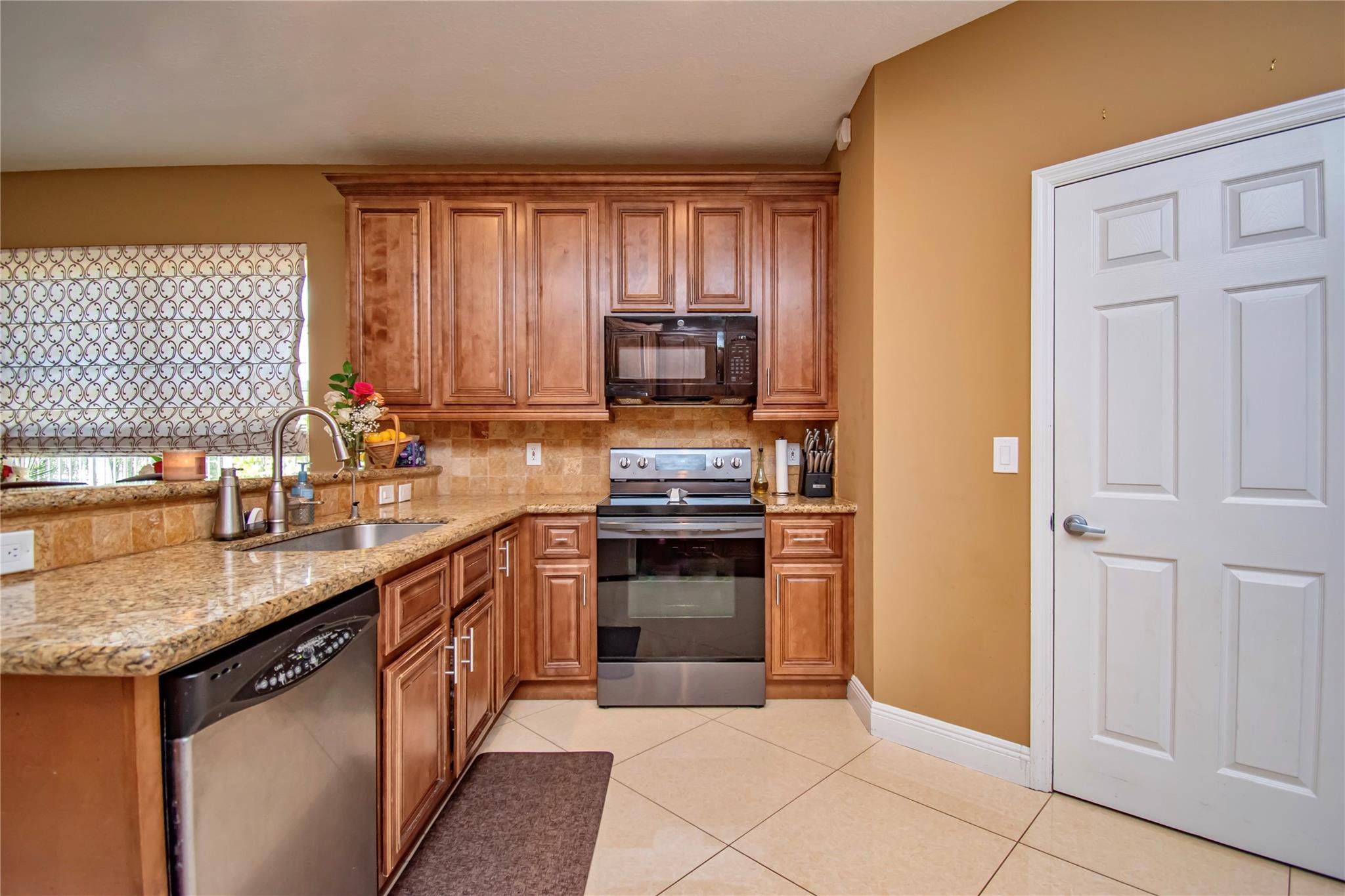 12372 Cascades Pointe Dr