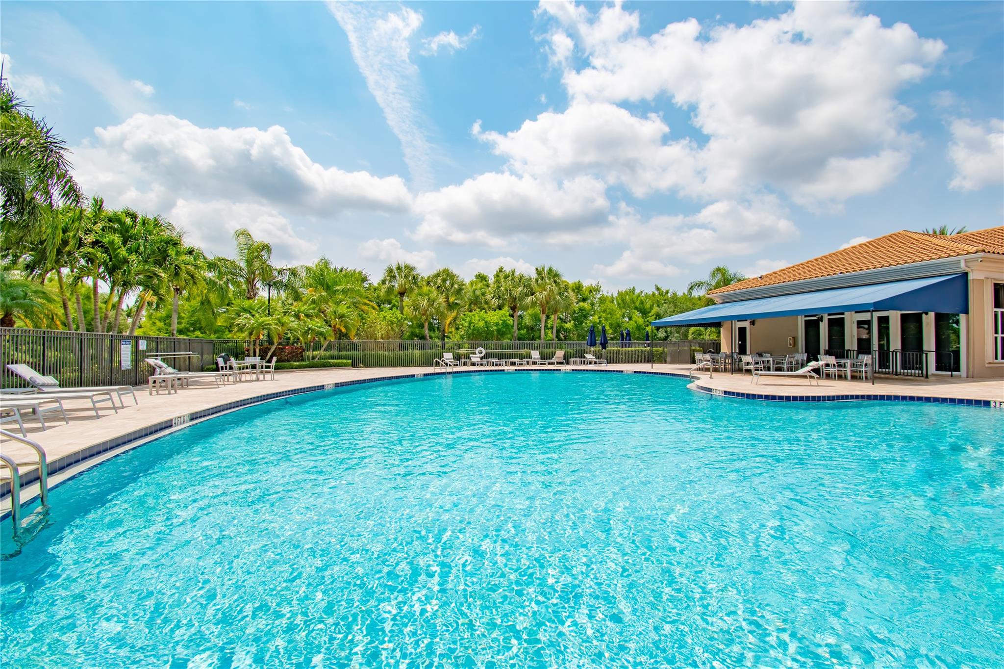 12372 Cascades Pointe Dr