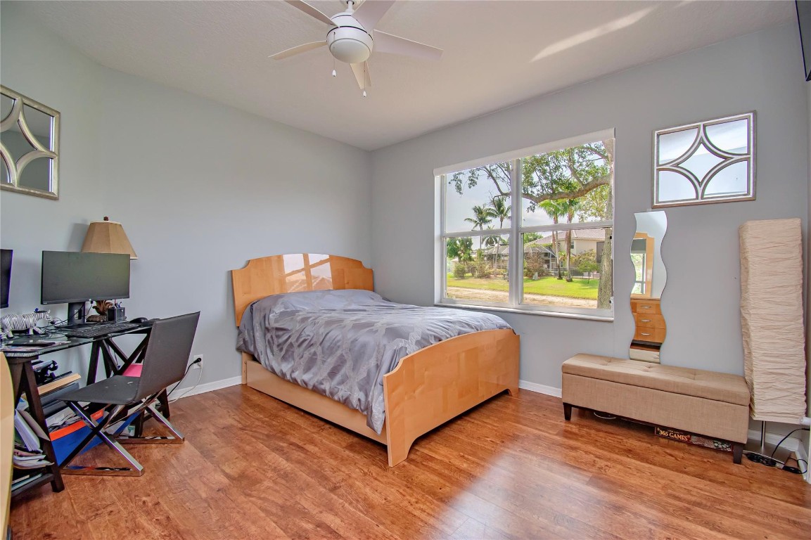 12372 Cascades Pointe Dr