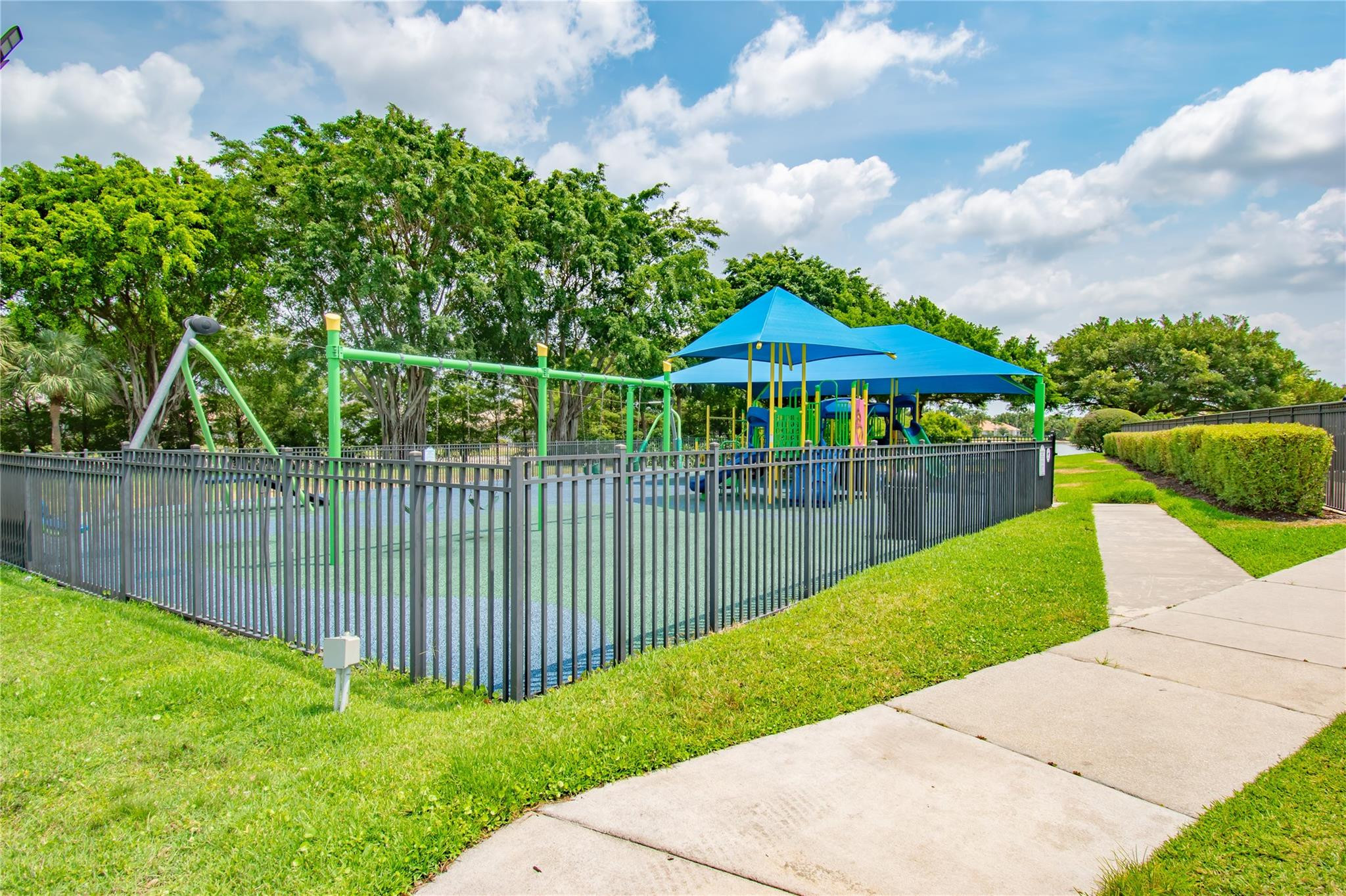 12372 Cascades Pointe Dr