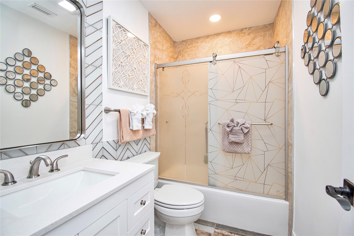 6557 Country Wood Way