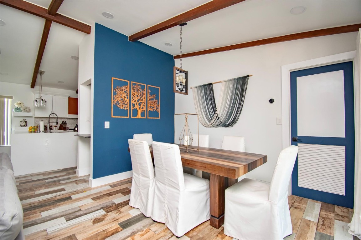 6557 Country Wood Way