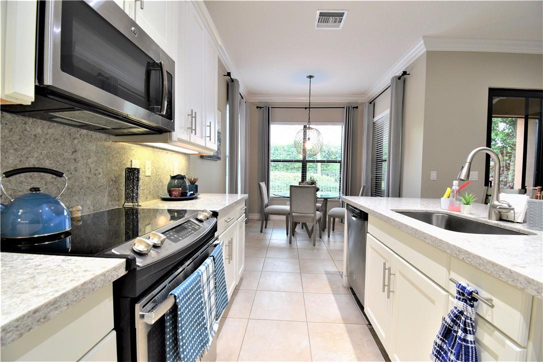 13682 Imperial Topaz Trl