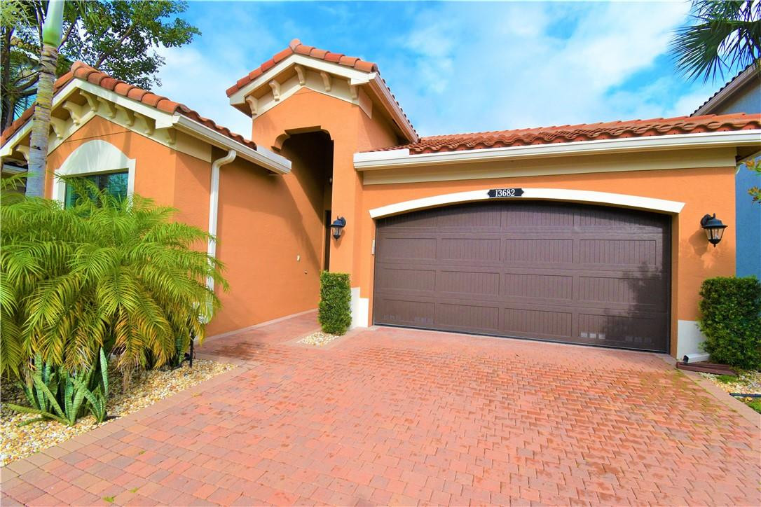 13682 Imperial Topaz Trl