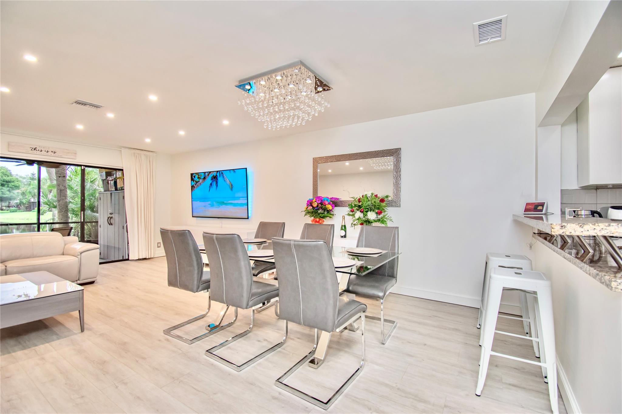 4340 Carambola Cir 703