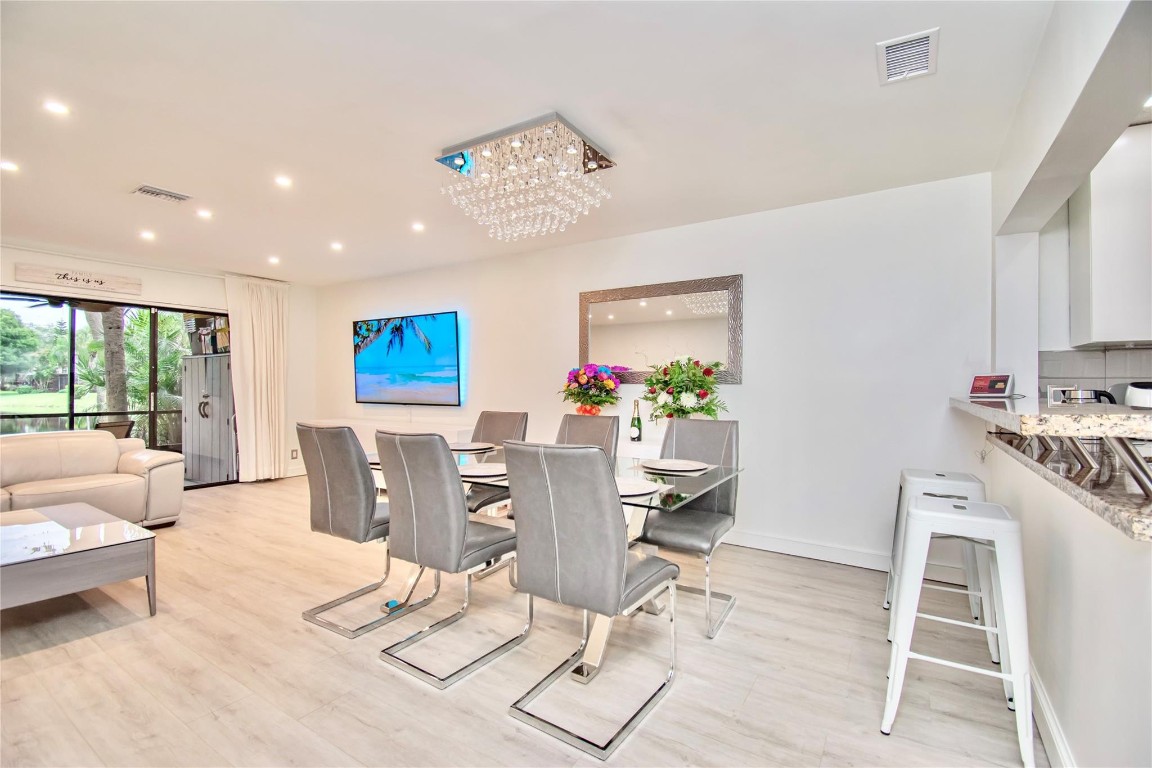 4340 Carambola Cir 703