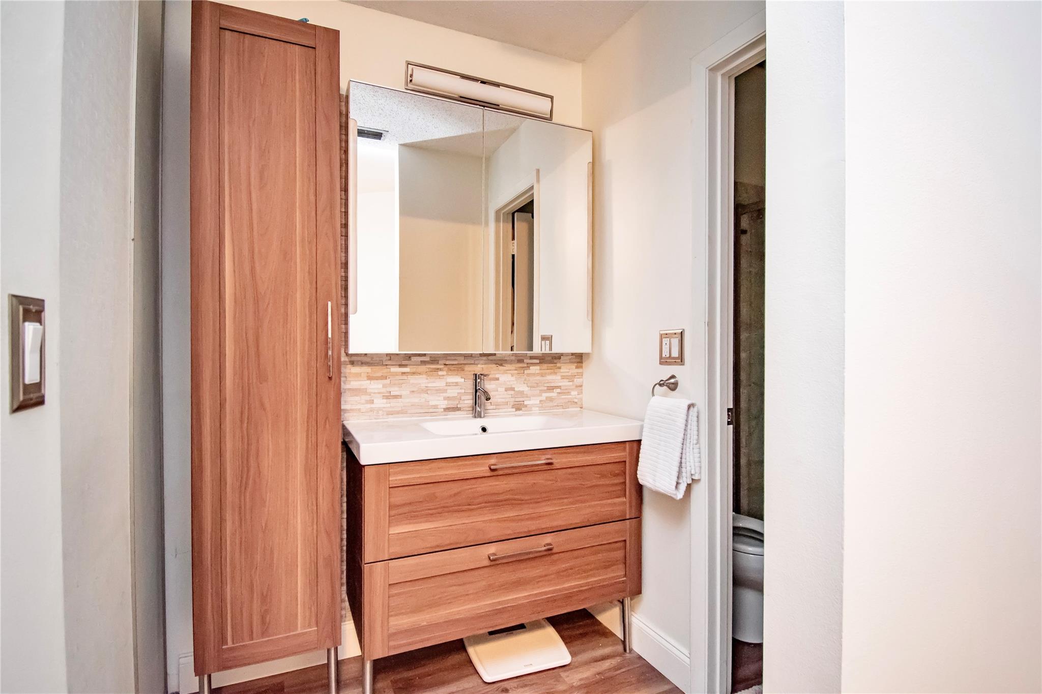 4340 Carambola Cir 703