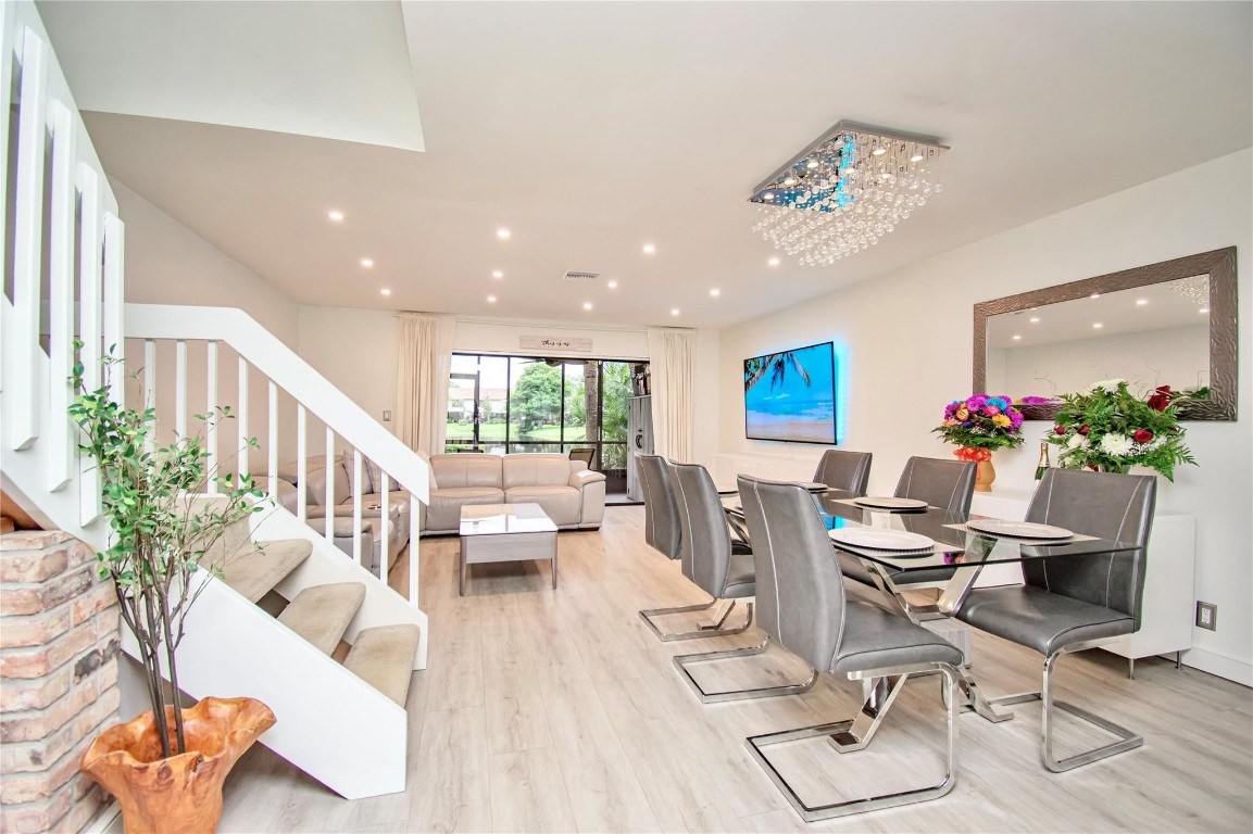 4340 Carambola Cir 703