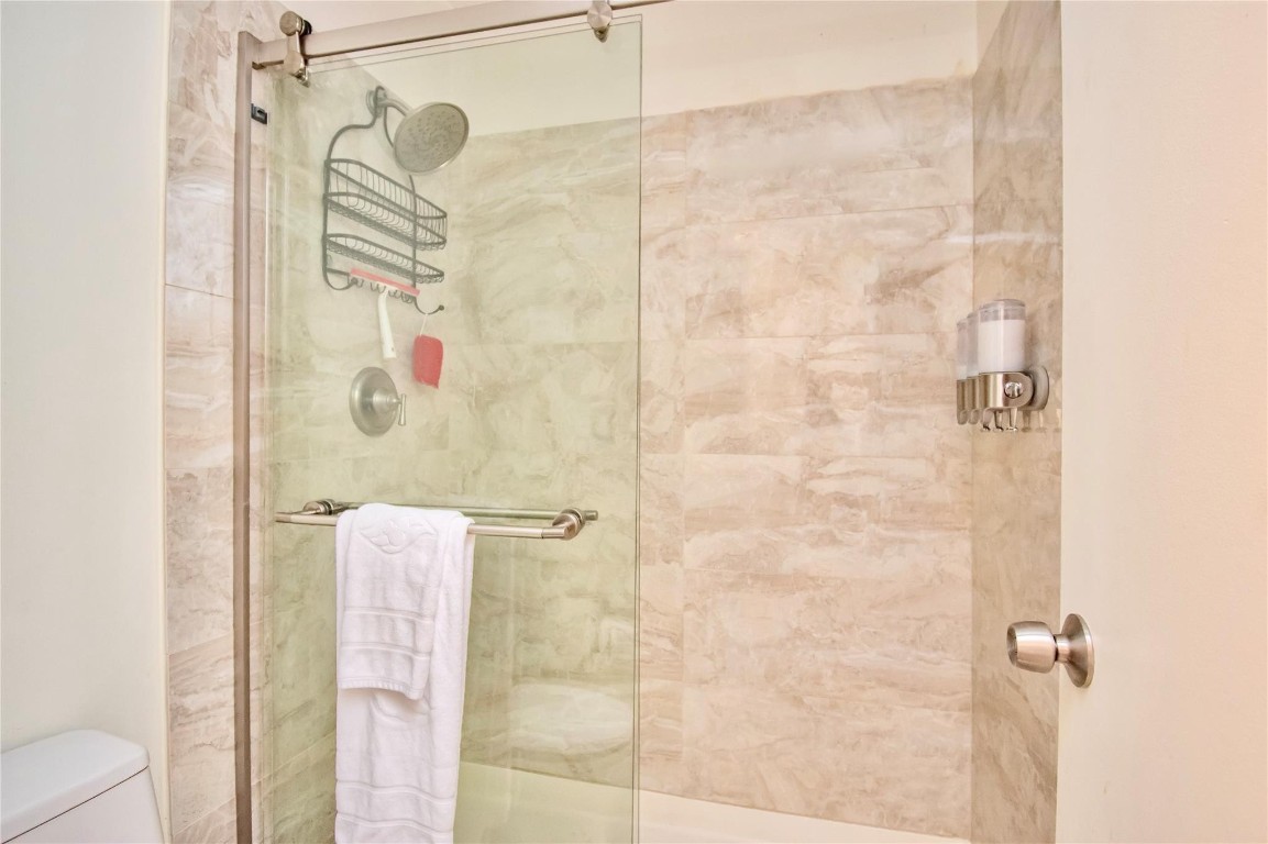 4340 Carambola Cir 703