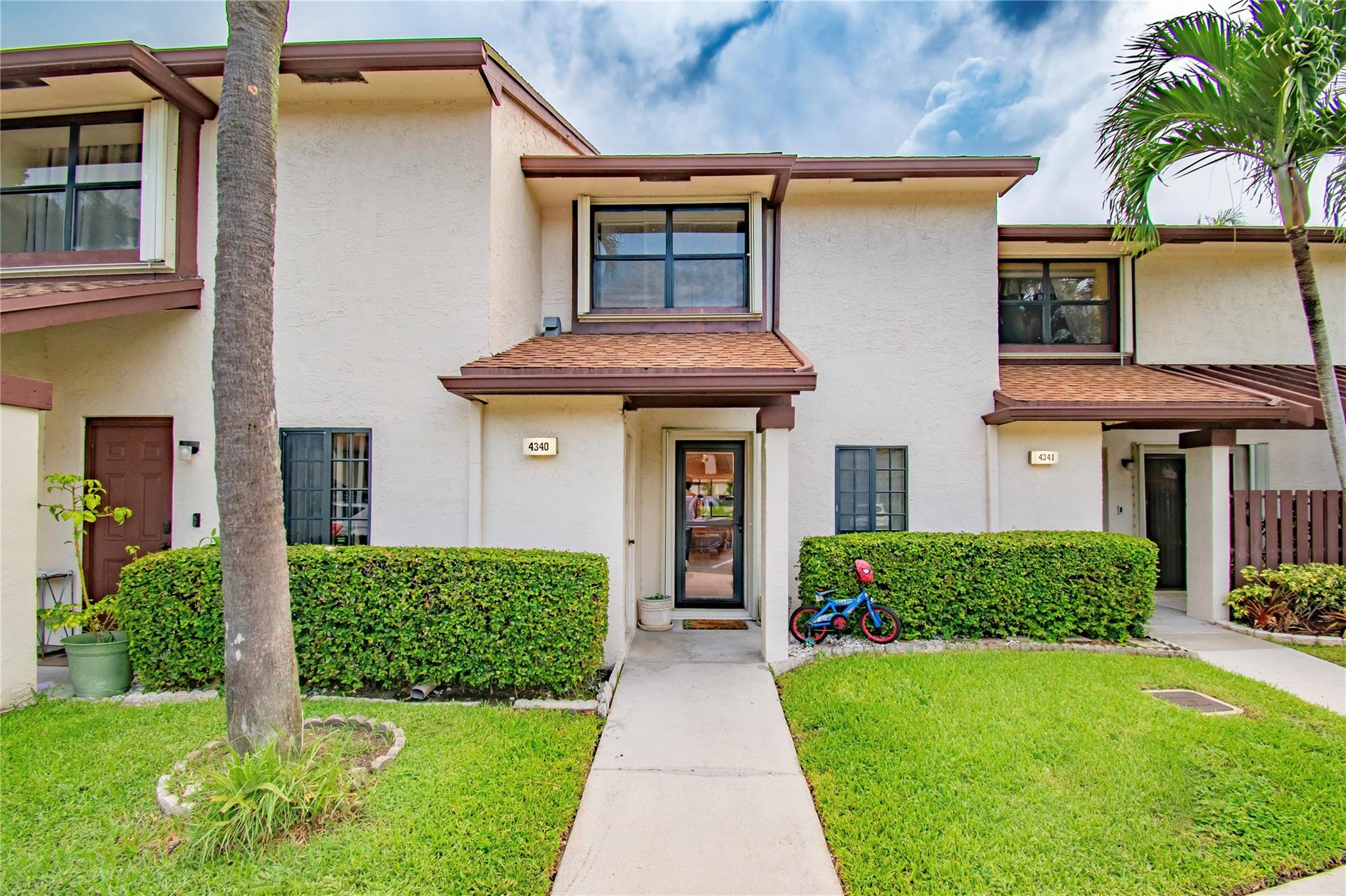 4340 Carambola Cir 703