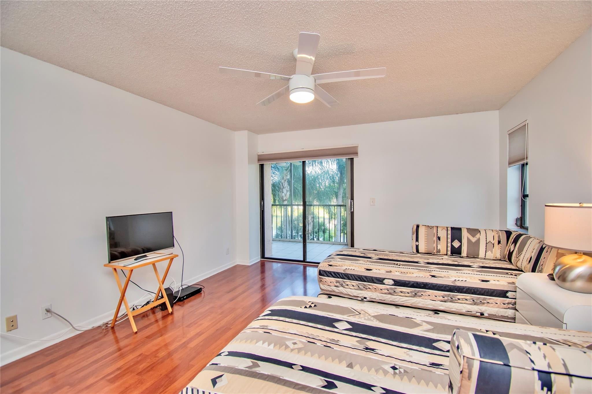 7360 S Oriole Blvd 407