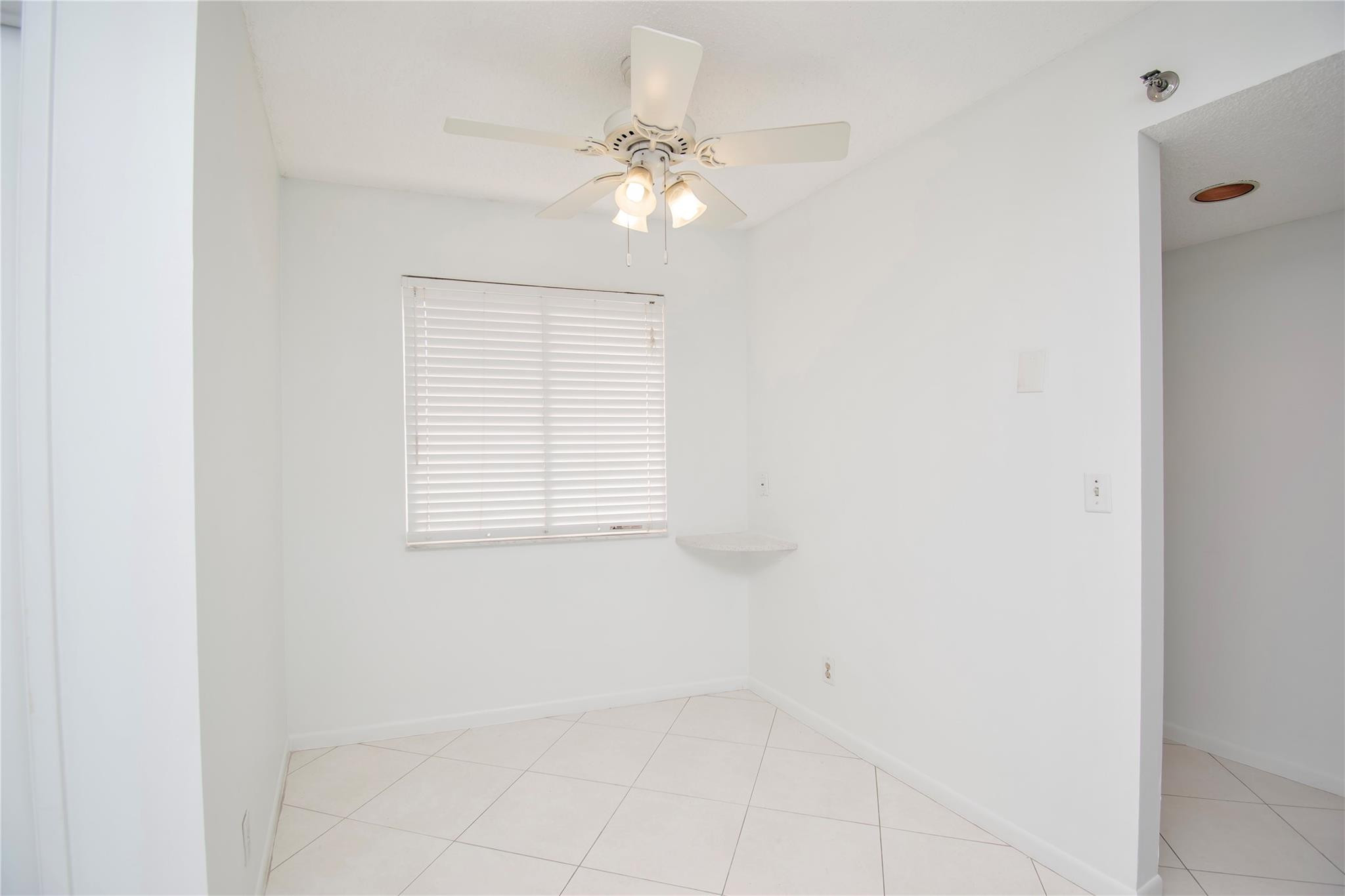 7360 S Oriole Blvd 407