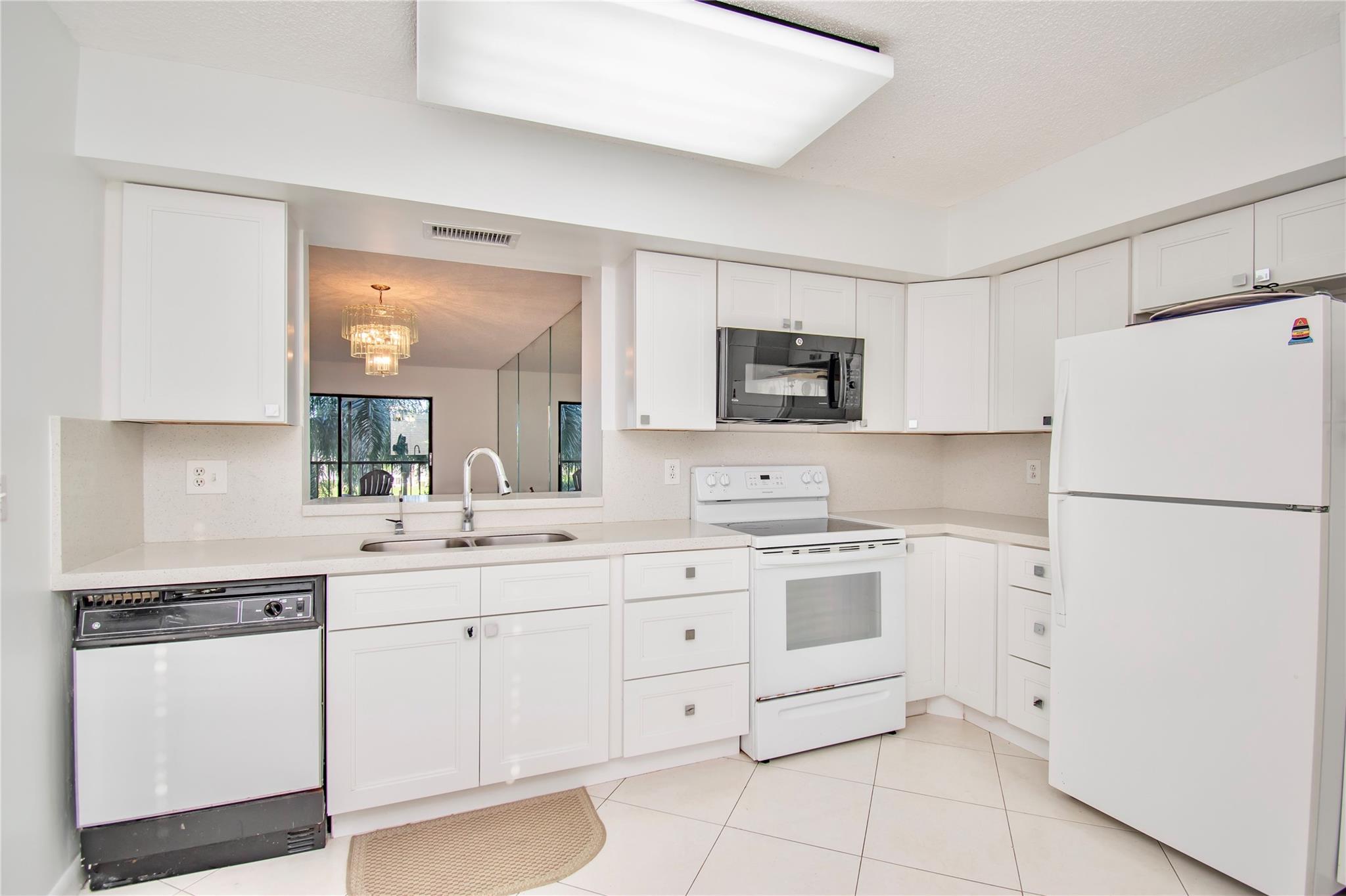 7360 S Oriole Blvd 407