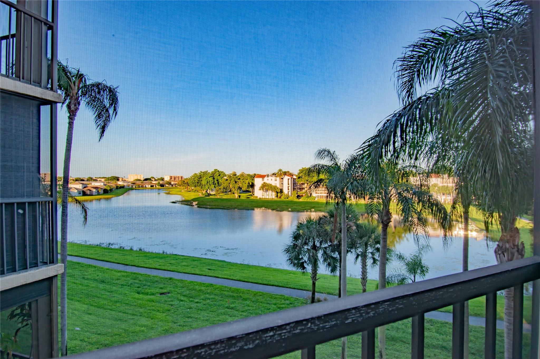 7360 S Oriole Blvd 407