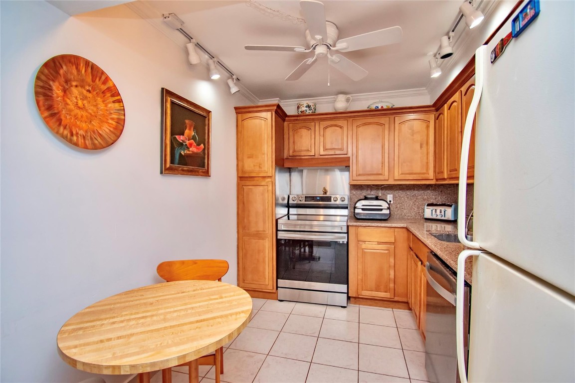 5280 NW 2nd Avenue 312