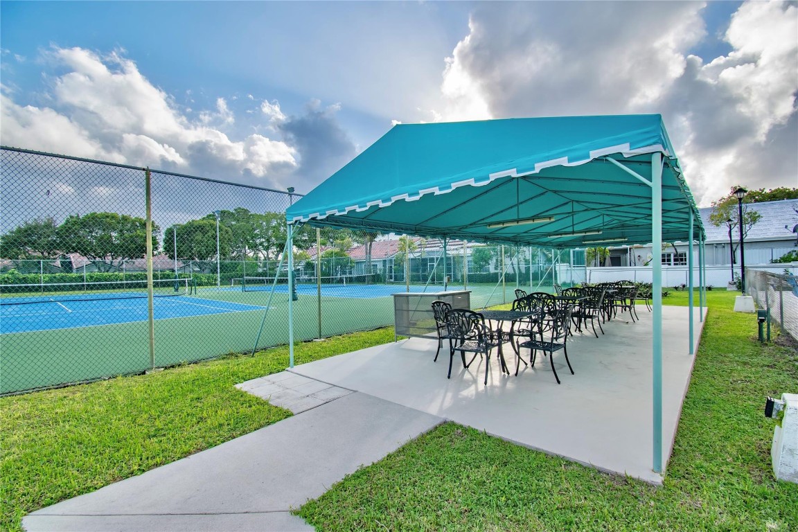 5280 NW 2nd Avenue 312