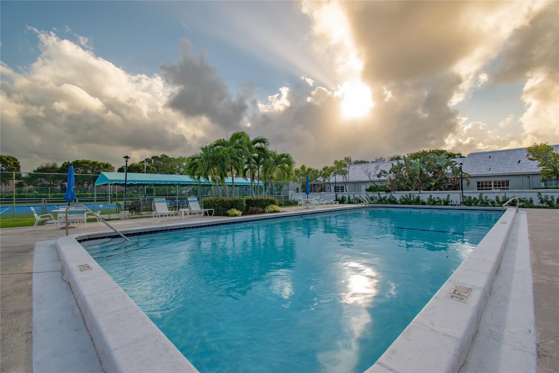 5280 NW 2nd Avenue 312