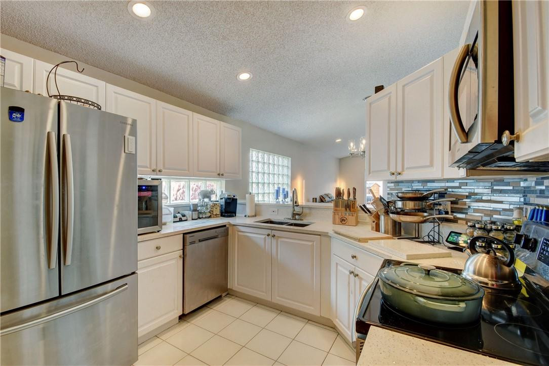 7703 Springfield Lake Dr