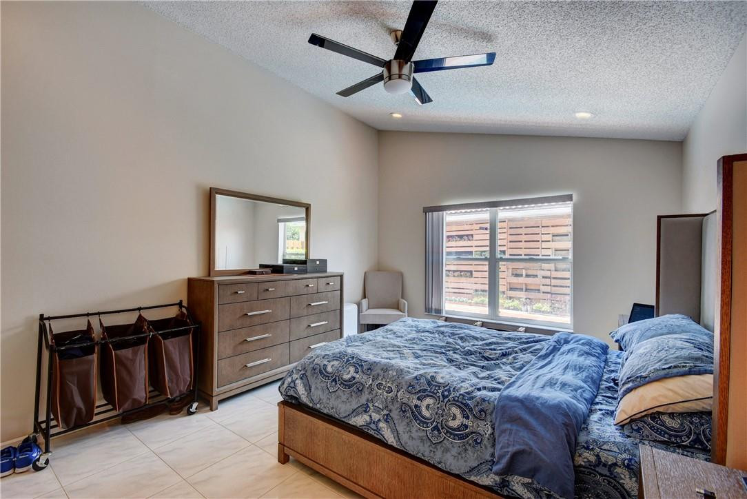 7703 Springfield Lake Dr