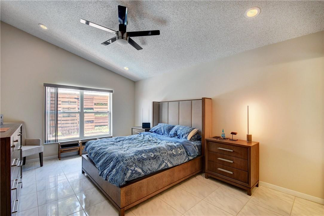 7703 Springfield Lake Dr